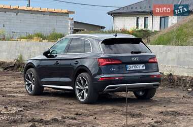 Внедорожник / Кроссовер Audi Q5 2018 в 