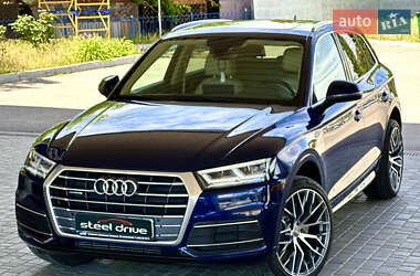 Внедорожник / Кроссовер Audi Q5 2017 в 
