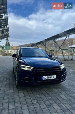 Внедорожник / Кроссовер Audi Q5 2018 в 
