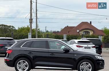 Внедорожник / Кроссовер Audi Q5 2018 в 