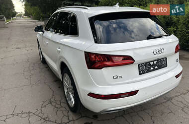 Внедорожник / Кроссовер Audi Q5 2017 в 