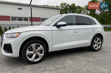 Внедорожник / Кроссовер Audi Q5 2021 в 