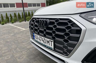 Внедорожник / Кроссовер Audi Q5 2021 в 