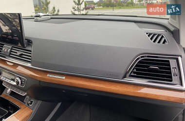 Внедорожник / Кроссовер Audi Q5 2021 в 