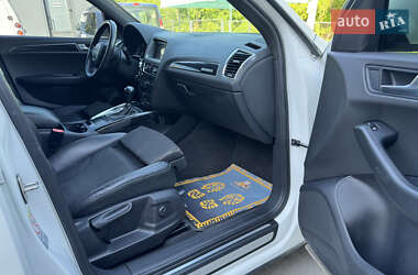 Внедорожник / Кроссовер Audi Q5 2010 в 