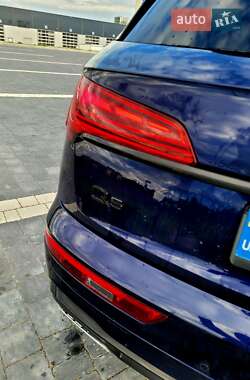 Позашляховик / Кросовер Audi Q5 2021 в 