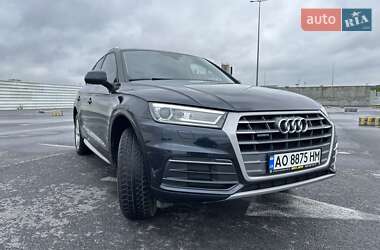 Внедорожник / Кроссовер Audi Q5 2017 в 