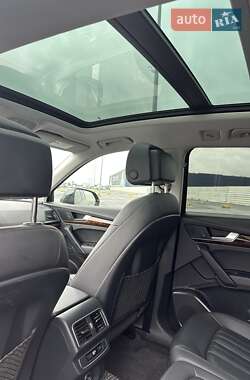 Внедорожник / Кроссовер Audi Q5 2017 в 