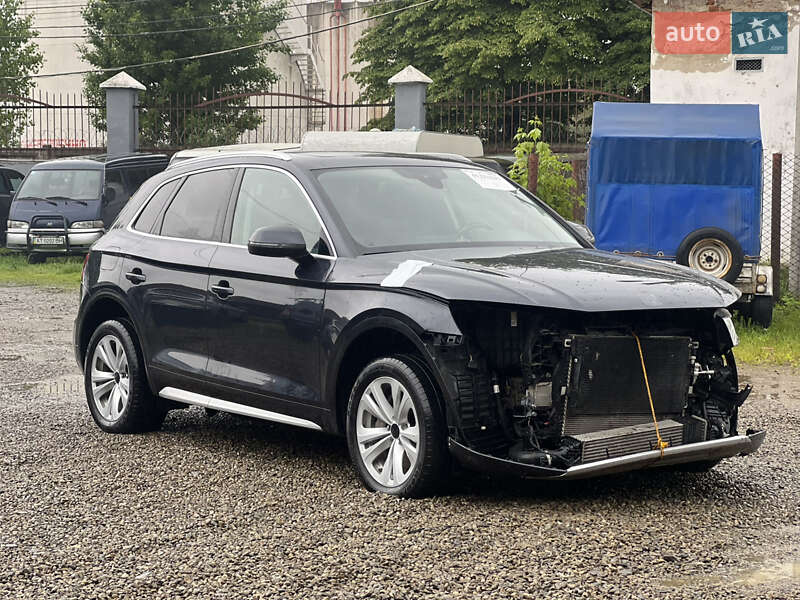 Внедорожник / Кроссовер Audi Q5 2017 в Стрые