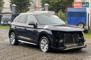 Внедорожник / Кроссовер Audi Q5 2017 в 