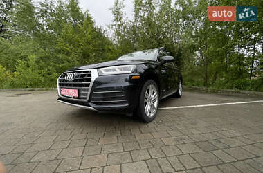 Внедорожник / Кроссовер Audi Q5 2017 в 