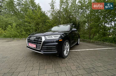 Внедорожник / Кроссовер Audi Q5 2017 в 