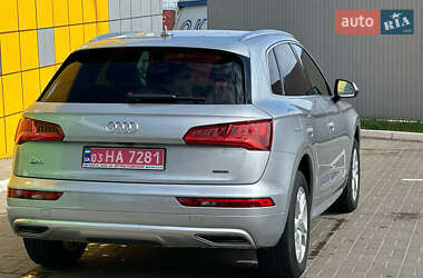 Позашляховик / Кросовер Audi Q5 2019 в 