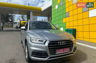 Позашляховик / Кросовер Audi Q5 2019 в 
