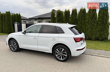 Позашляховик / Кросовер Audi Q5 2021 в 