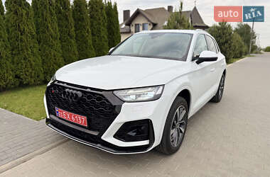 Позашляховик / Кросовер Audi Q5 2021 в 