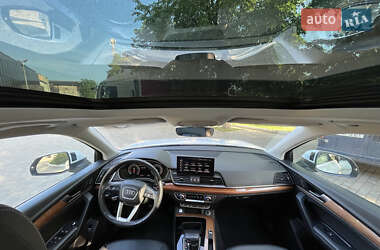Позашляховик / Кросовер Audi Q5 2021 в 
