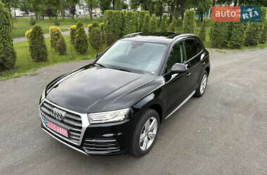 Позашляховик / Кросовер Audi Q5 2018 в 