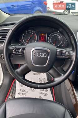 Позашляховик / Кросовер Audi Q5 2010 в 