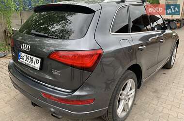 Внедорожник / Кроссовер Audi Q5 2015 в 