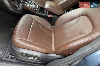 Внедорожник / Кроссовер Audi Q5 2015 в 