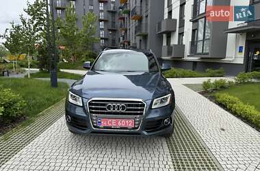 Внедорожник / Кроссовер Audi Q5 2015 в 