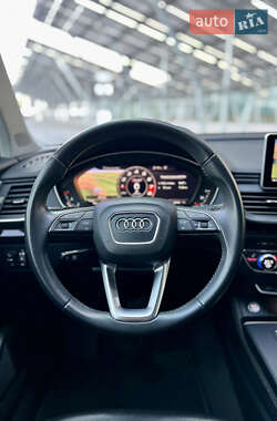 Внедорожник / Кроссовер Audi Q5 2019 в 