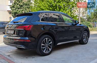 Внедорожник / Кроссовер Audi Q5 2021 в 