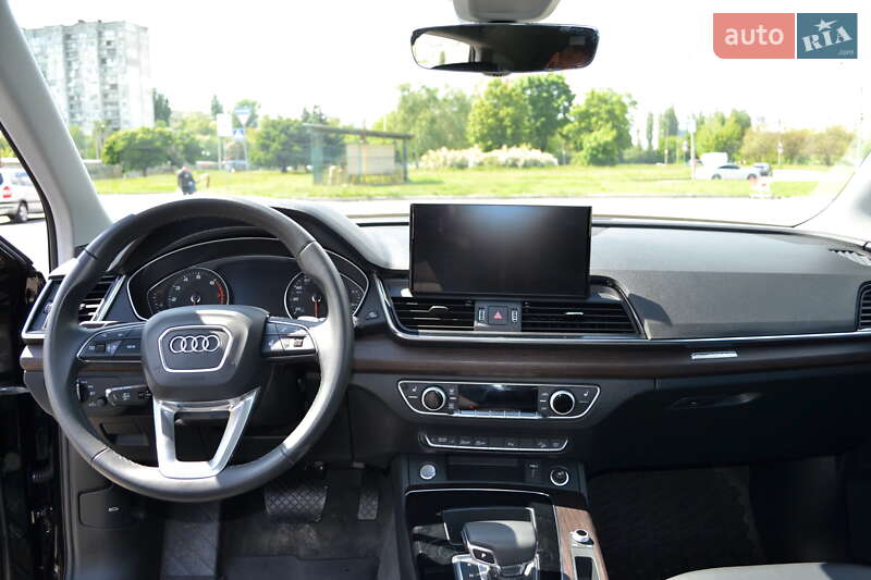 Внедорожник / Кроссовер Audi Q5 2023 в Киеве