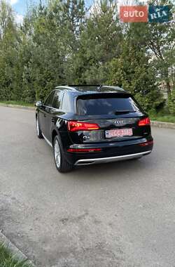 Внедорожник / Кроссовер Audi Q5 2019 в 