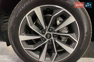 Позашляховик / Кросовер Audi Q5 2023 в 