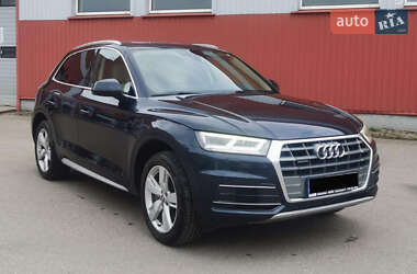Внедорожник / Кроссовер Audi Q5 2017 в 