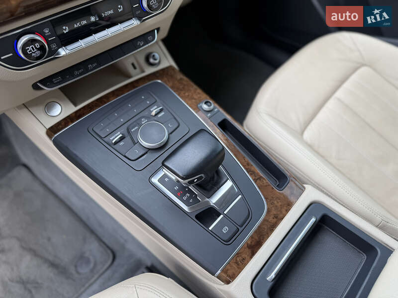 Внедорожник / Кроссовер Audi Q5 2017 в Львове
