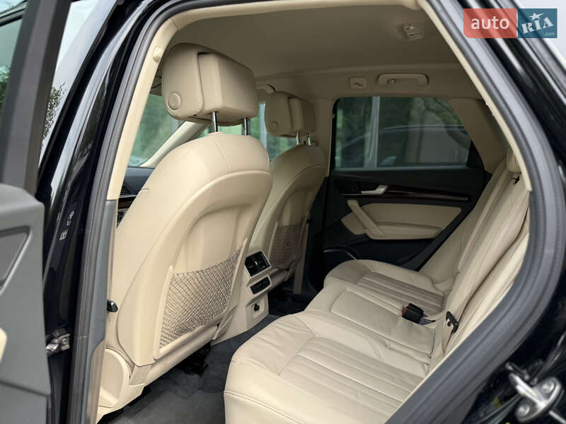 Внедорожник / Кроссовер Audi Q5 2017 в Львове