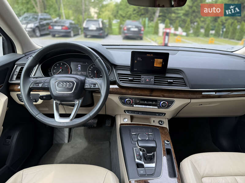 Внедорожник / Кроссовер Audi Q5 2017 в Львове