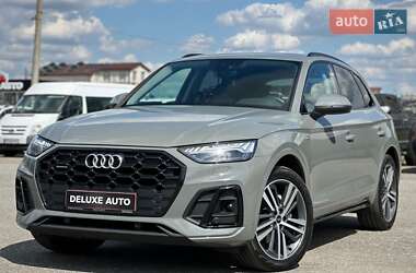 Внедорожник / Кроссовер Audi Q5 2022 в 