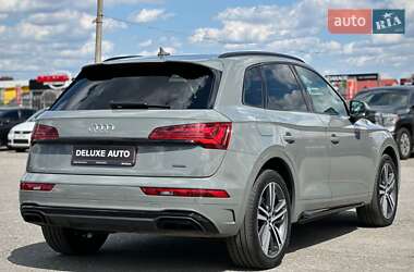 Внедорожник / Кроссовер Audi Q5 2022 в 