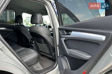 Внедорожник / Кроссовер Audi Q5 2022 в 