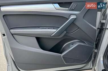 Внедорожник / Кроссовер Audi Q5 2022 в 