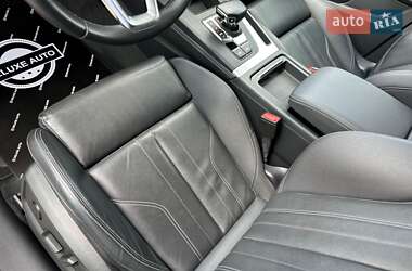 Внедорожник / Кроссовер Audi Q5 2022 в 