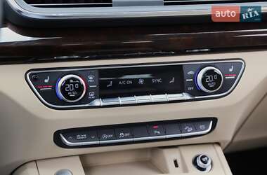 Позашляховик / Кросовер Audi Q5 2019 в 