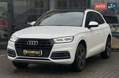 Внедорожник / Кроссовер Audi Q5 2017 в 