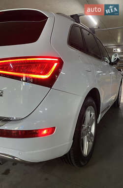 Позашляховик / Кросовер Audi Q5 2015 в 