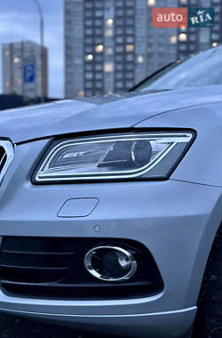 Внедорожник / Кроссовер Audi Q5 2012 в 