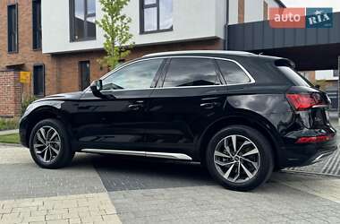 Внедорожник / Кроссовер Audi Q5 2021 в 
