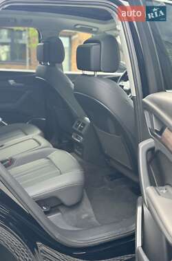 Внедорожник / Кроссовер Audi Q5 2021 в 