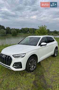 Позашляховик / Кросовер Audi Q5 2021 в Києві