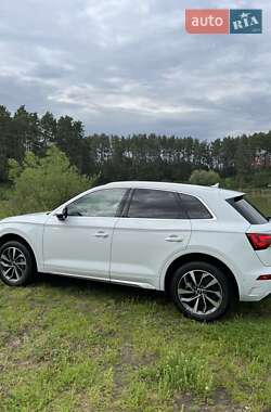 Внедорожник / Кроссовер Audi Q5 2021 в 