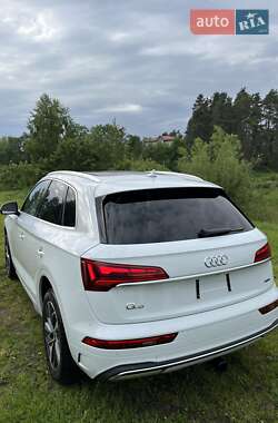 Внедорожник / Кроссовер Audi Q5 2021 в 