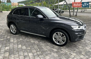 Позашляховик / Кросовер Audi Q5 2018 в 
